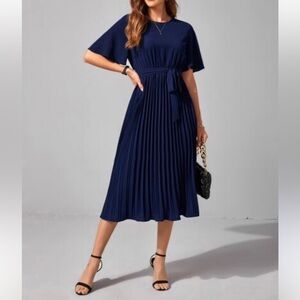 Blue Pleated Midi Sundress with Flutter Sleeves. Size L